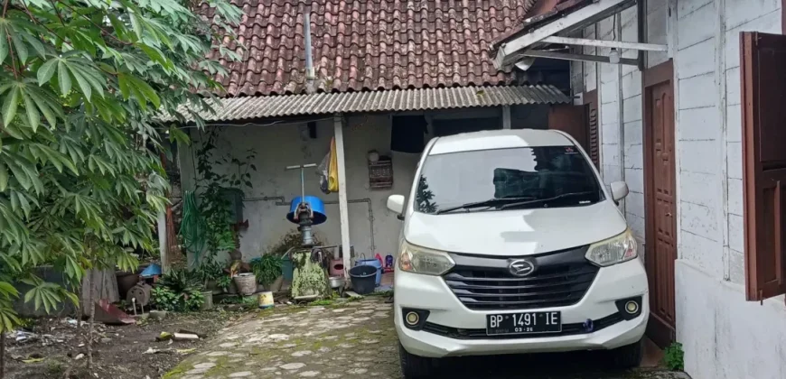 Rumah Kayu Jati Pinggir Jalan Padangan – Bojonegoro